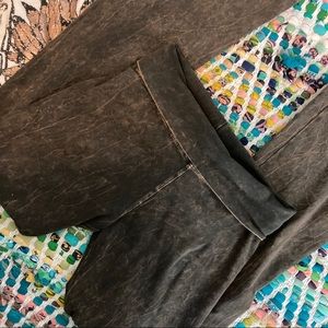 Yoga / Leggings / Distressed (boutique)
